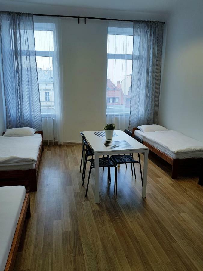 Sleep Time Hostel Бельсько-Бяла Екстер'єр фото